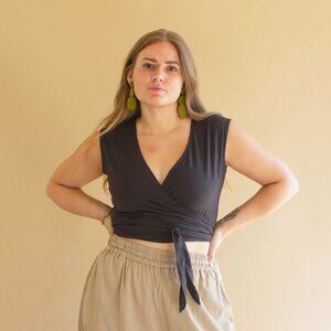 La Lou Convertible Wrap Blouse – Midnight | Linen Blend | Boutique | NWT